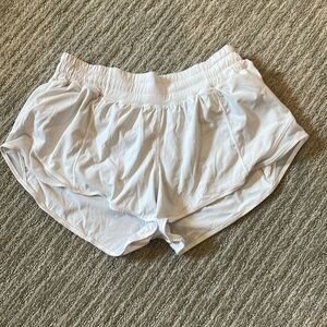 LULULEMON Hotty Hot Low Rise Short 2.5” Size 6 White